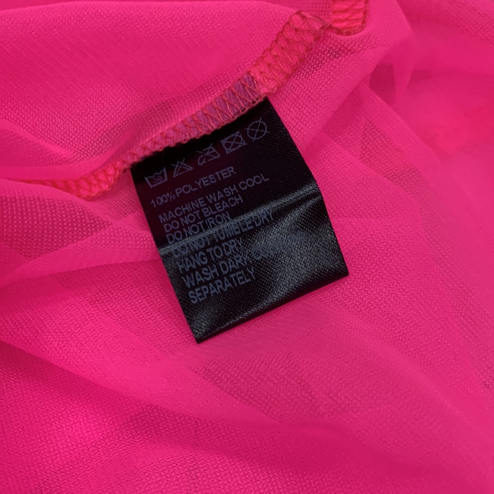 EMMA & SAM MESH CROPPED SHORT SLEEVE TOP LAYERING IN HOT PINK SZ SMALL, MEDIUM - Picture 12 of 14